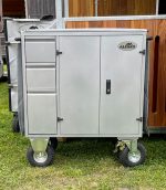 Malle de concours Midi Écurie Eco 108x100x60 cm acier laqué 2 selles 3 tiroirs – image 4