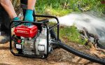 Pompe à eau à essence 5,5 CV débit 30 000 l/h raccord 2&Prime; aspiration 7 m refoulement 30 m