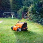 Scarificateur électrique 1350 W 33 cm 2 en 1 avec sac de collecte 40 L – image 9