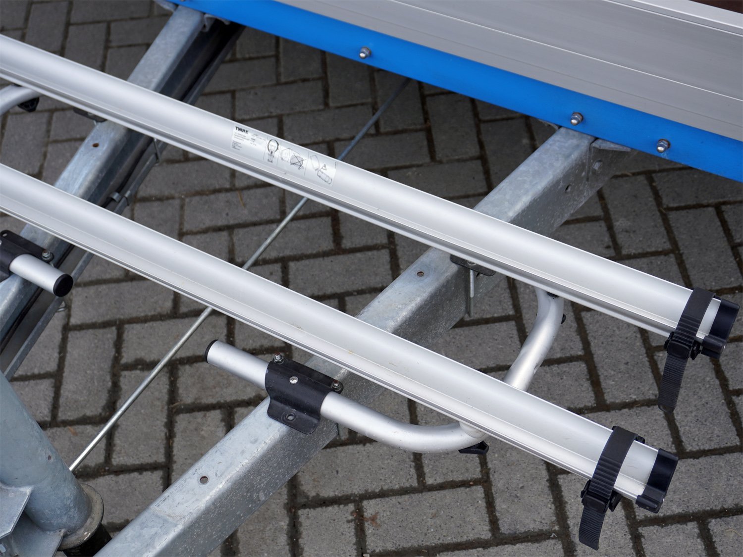 Remorque porte-véhicules Barthau QM1351 1350 kg avec rampes aluminium
