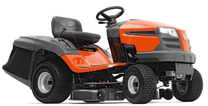 Husqvarna TC 138L tracteur tondeuse 97 cm avec remorque et casque FM