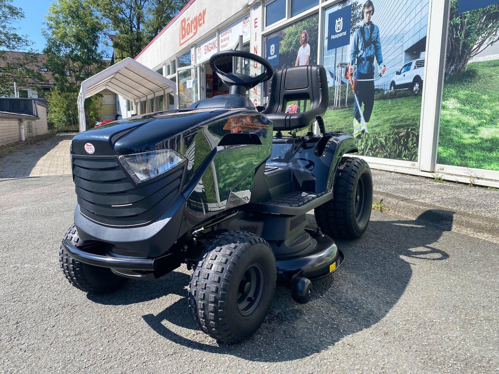 Tracteur tondeuse Black Edition PRO 228/108 Twin HS avec pack hiver 120 Plus