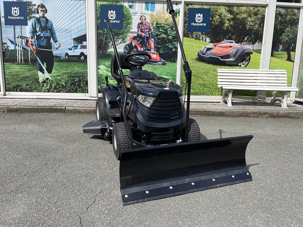 Black Edition Stiga tracteur tondeuse Pro 155/98 SD mit Winterpaket