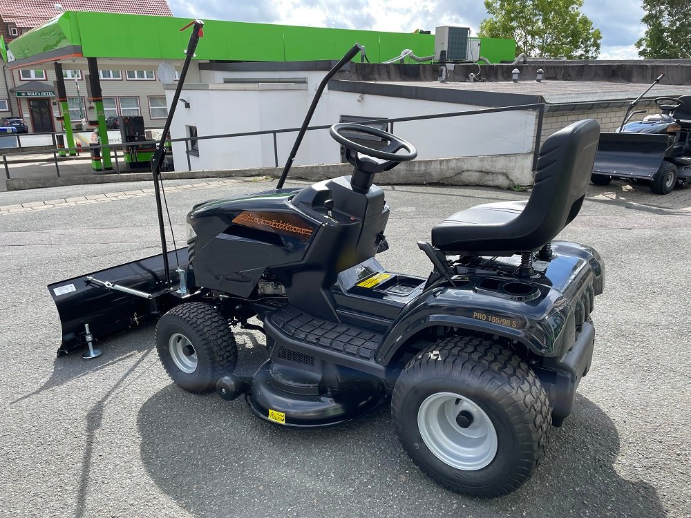 Black Edition Stiga tracteur tondeuse Pro 155/98 SD mit Winterpaket