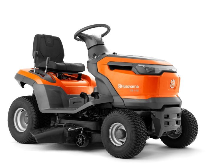 Husqvarna TS 112 tracteur tondeuse avec pack hiver et bac 210 l