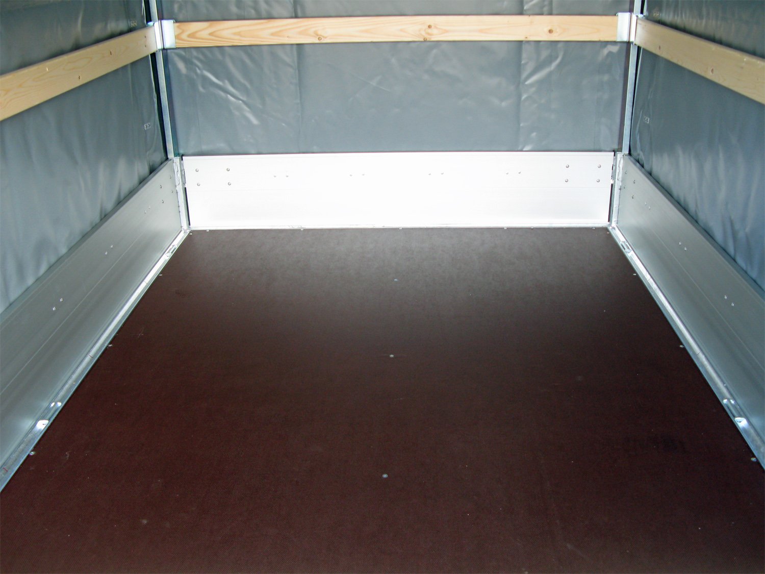 Remorque plateau Hapert Azure H-2 2700 4050 × 2000 mm avec bâche haute 2000 mm
