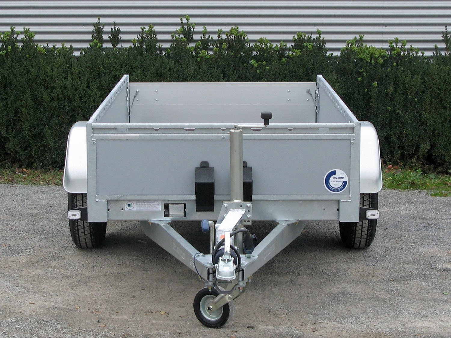 Remorque utilitaire Hapert Azure L-1 1500 kg à ridelles multiplex