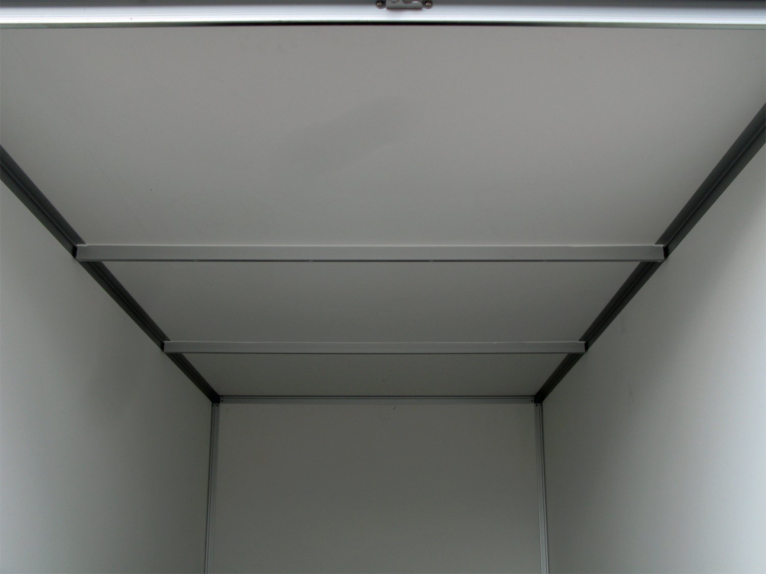Remorque fourgon Hapert Sapphire H2 2700 en panneaux multiplex