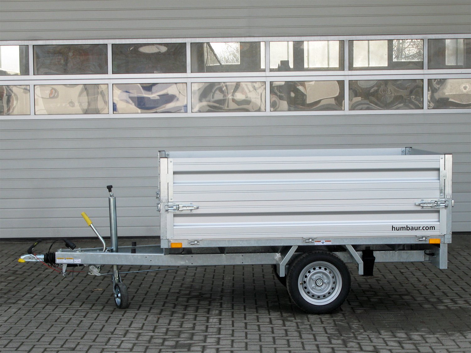 Remorque plateau Humbaur HU132314 avec rehausses de ridelles aluminium
