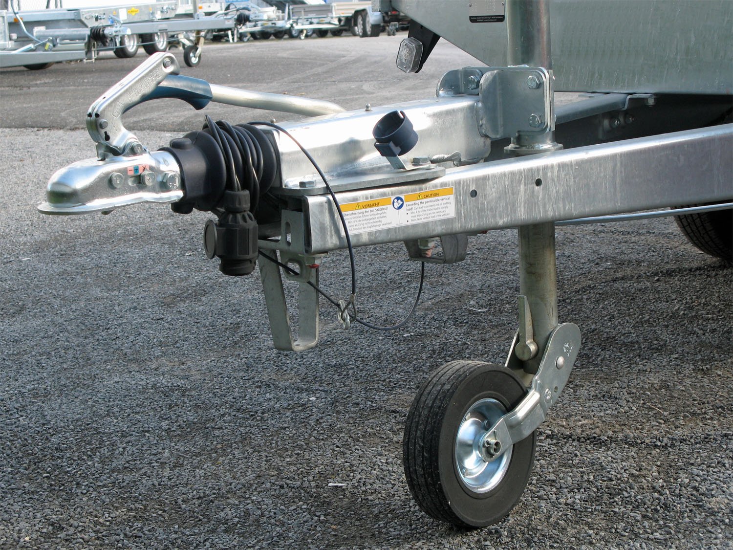 Remorque plateau HUMBAUR HT203116 2000 kg
