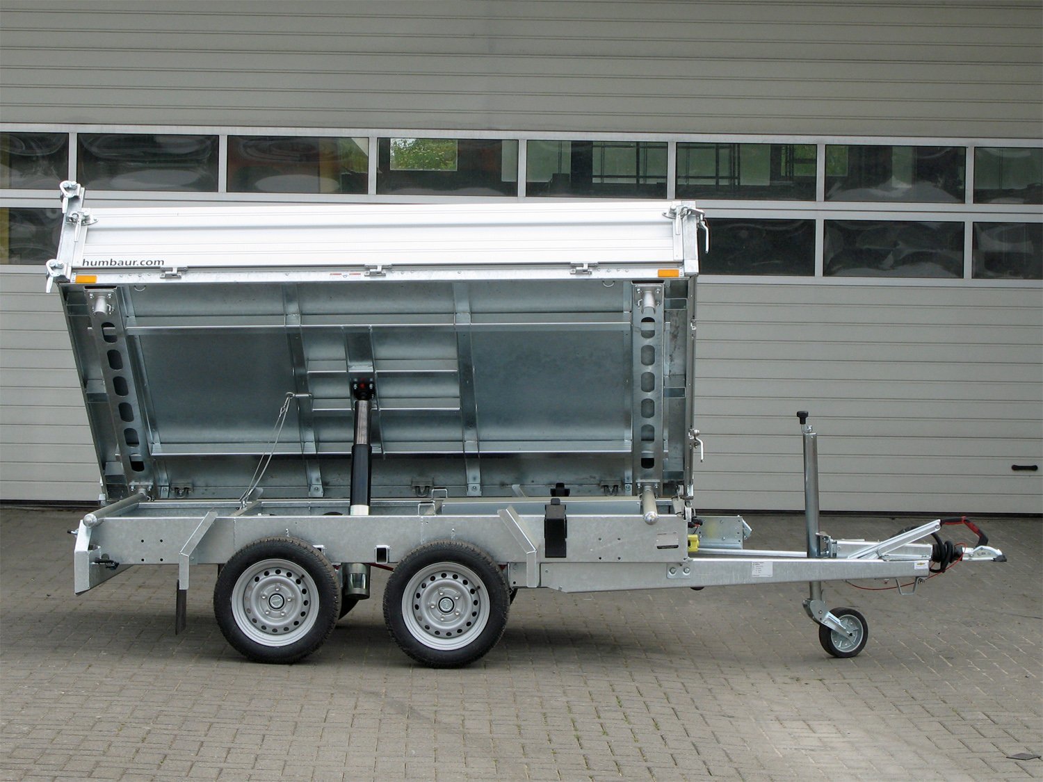 Remorque benne 3 côtés Humbaur HTK 2700.27 ALU avec pompe électrique