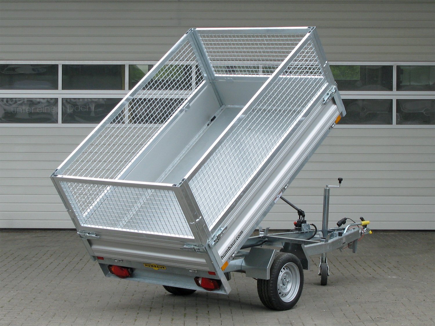 Remorque benne arrière Humbaur HUK 152314 avec rehausse grillagée et FLEXePump