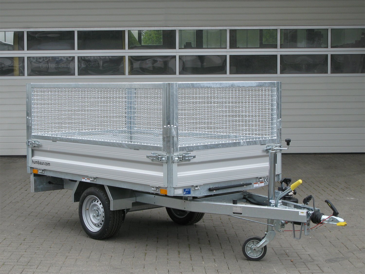 Remorque benne arrière Humbaur HUK 152314 avec rehausse grillagée et FLEXePump