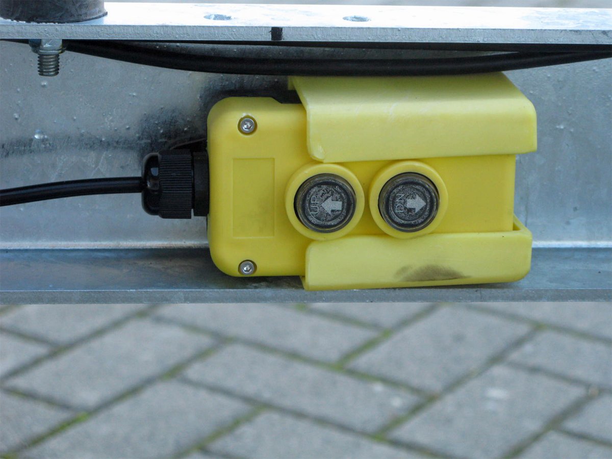 Remorque benne arrière Humbaur HUK 303117 aluminium avec pompe électrique et rehausse 350 mm