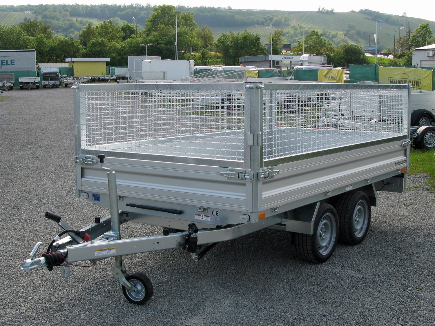 Remorque benne arrière Humbaur HUK 303117 avec pompe électrique et rehausse grillagée