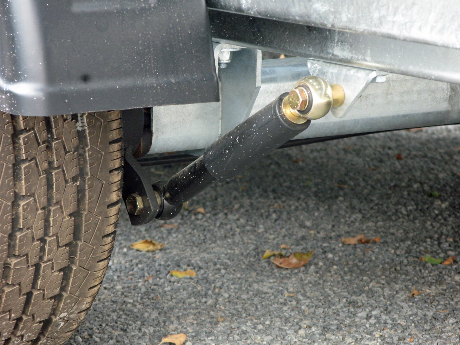 Remorque porte-voiture Humbaur MTK 354722 à plancher central fermé