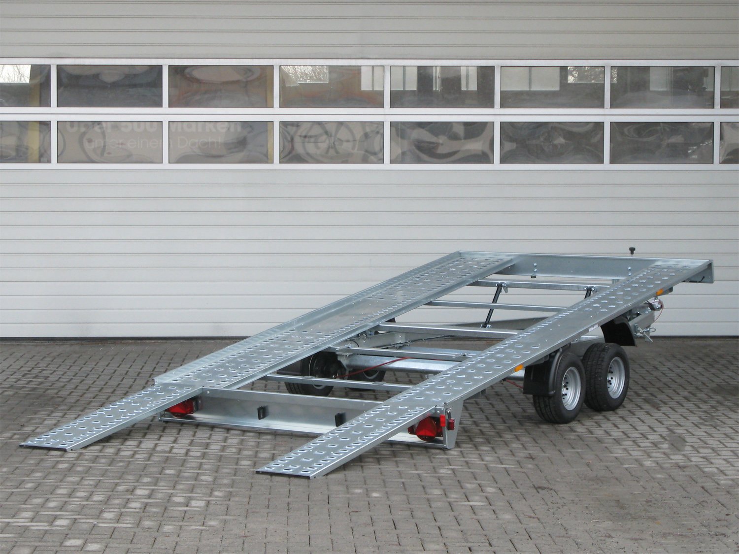 Remorque porte-voiture Humbaur FTK 274022 basculante 2700 kg