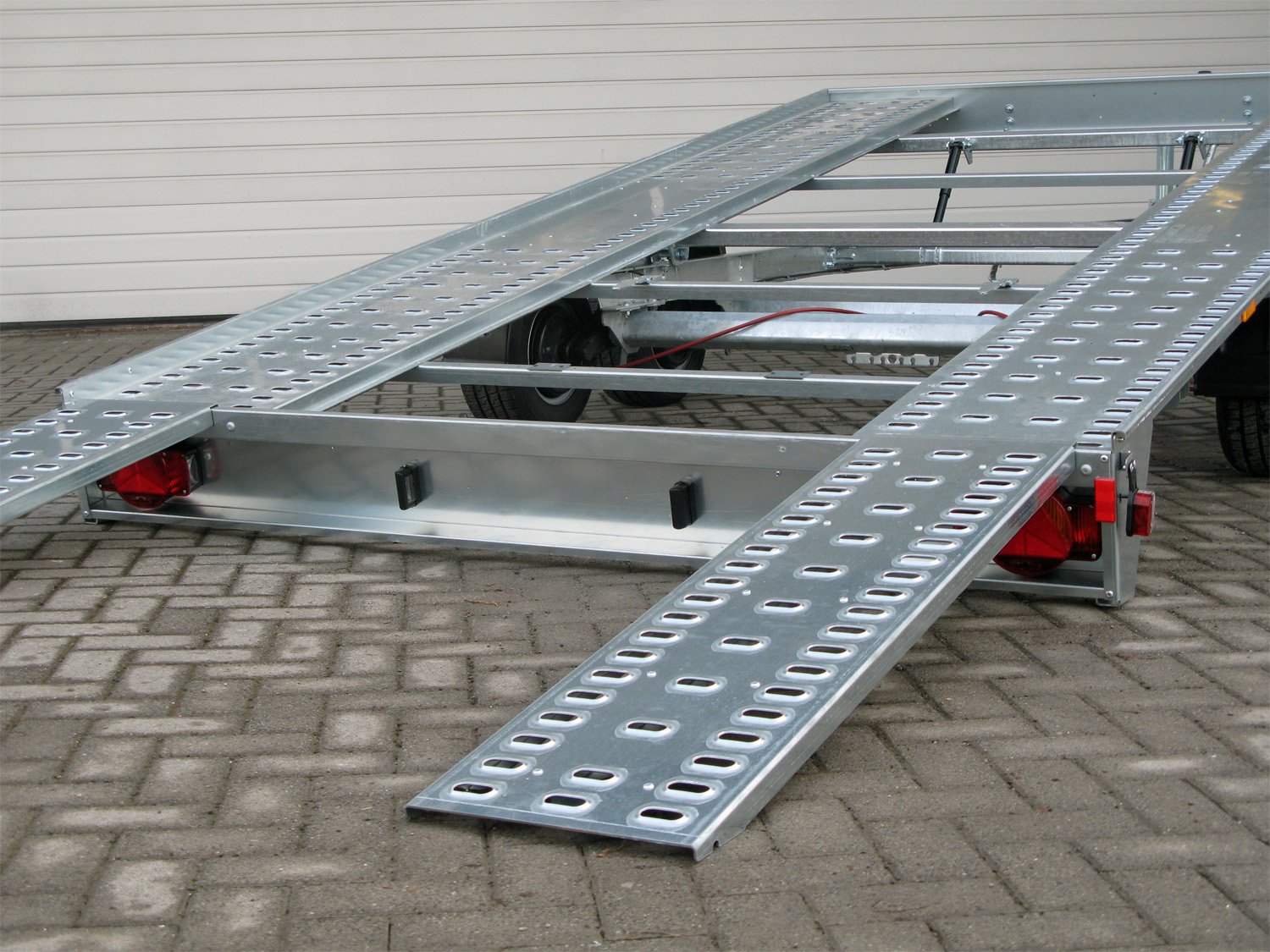 Remorque porte-voiture Humbaur FTK 274022 basculante 2700 kg