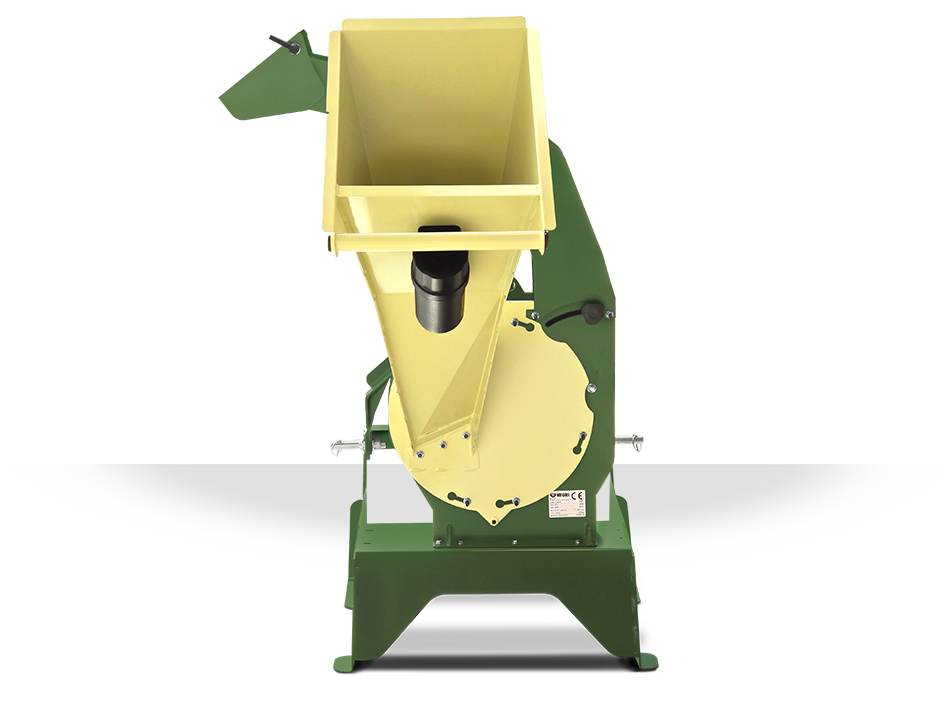 Broyeur de végétaux NEGRI R95T pour tracteur catégorie 1