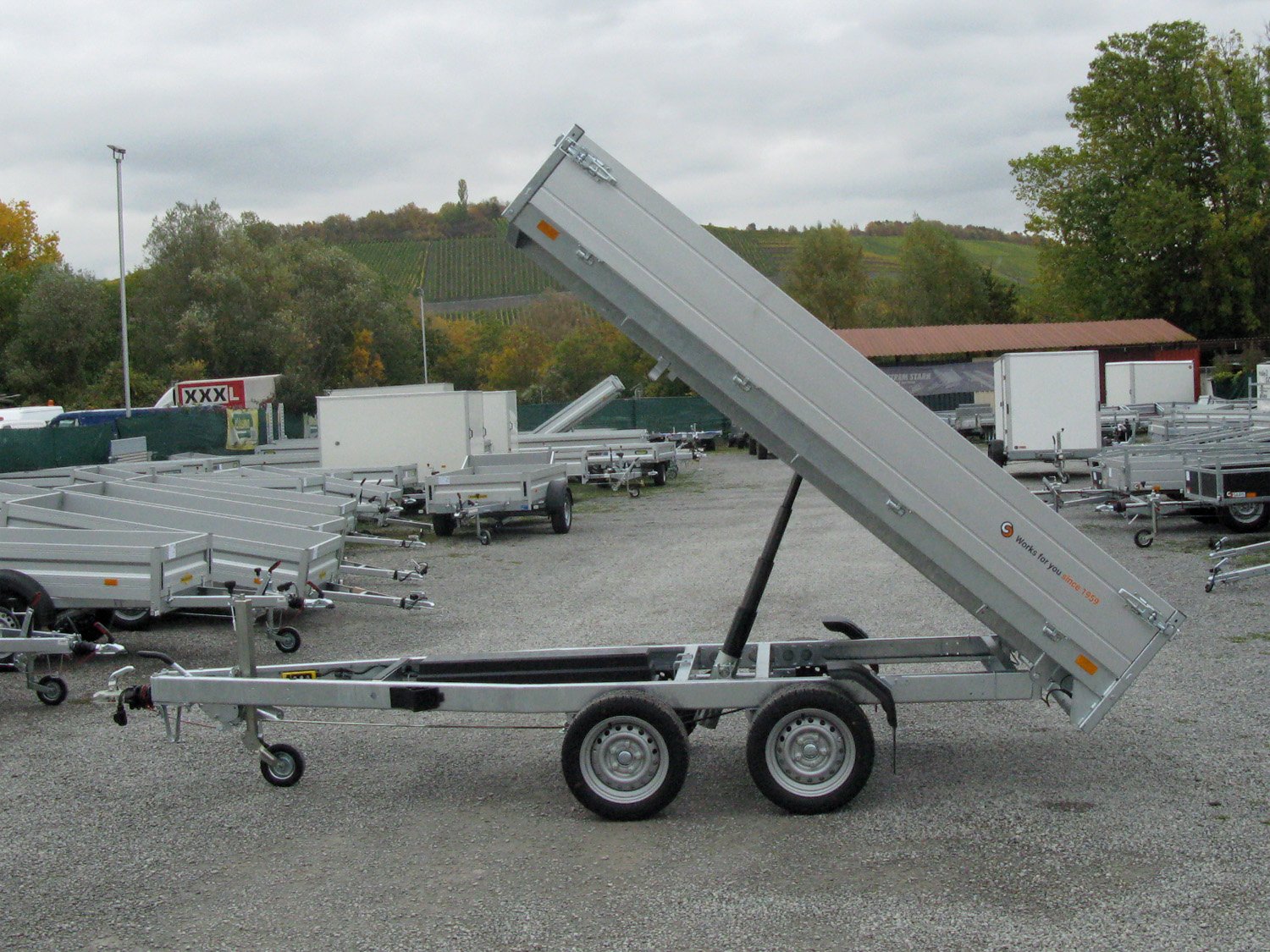 Remorque benne arrière SARIS K1 306 170 2700 2 E avec pompe électrique