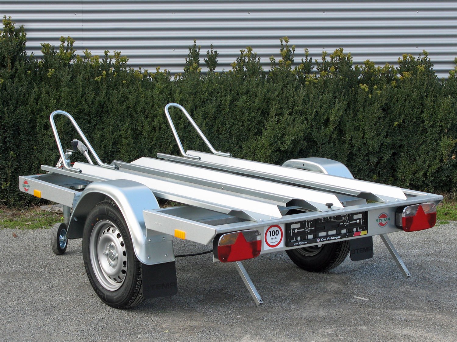 Remorque porte-motos STEMA MT 850 BS2 deux rails de maintien