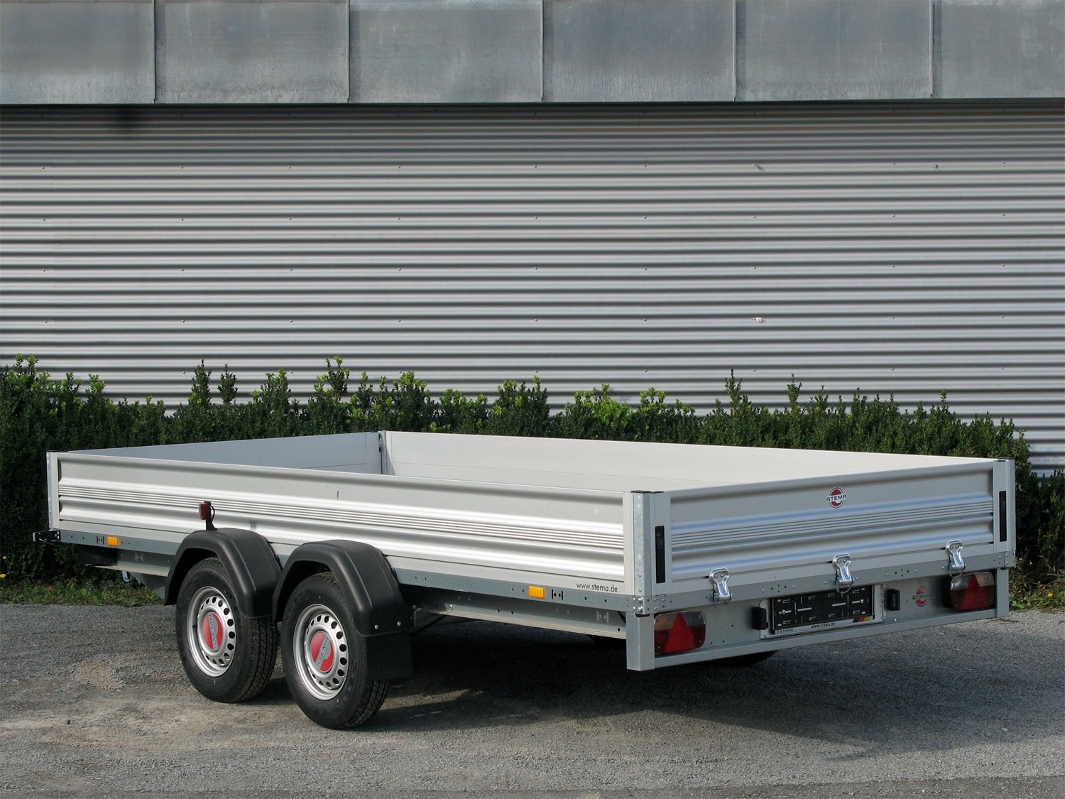 Remorque utilitaire STEMA ST O2 20-40-20.2 à ridelles aluminium