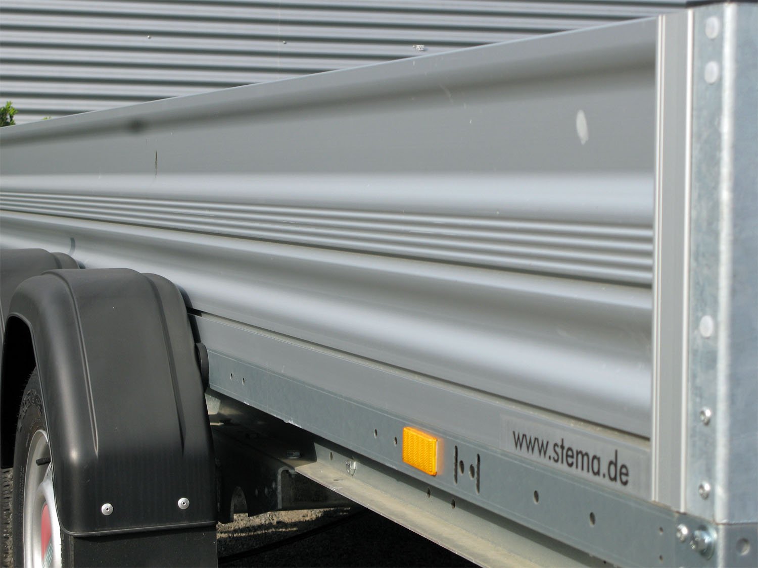 Remorque utilitaire STEMA ST O2 20-40-20.2 à ridelles aluminium