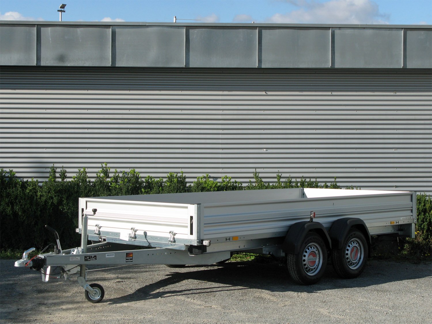 Remorque utilitaire STEMA ST O2 35-40-20.2 3500 kg à ridelles aluminium