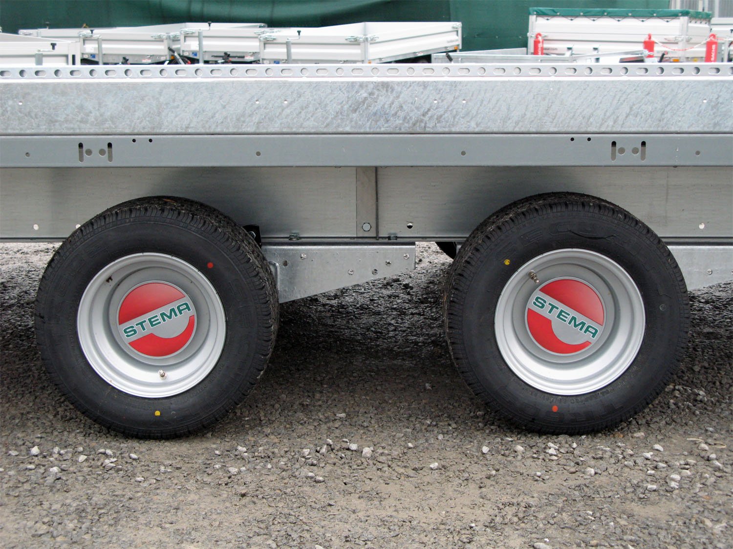 Remorque porte-voiture STEMA SHA O2 27-40-20.2 Carrier XL 2700 kg