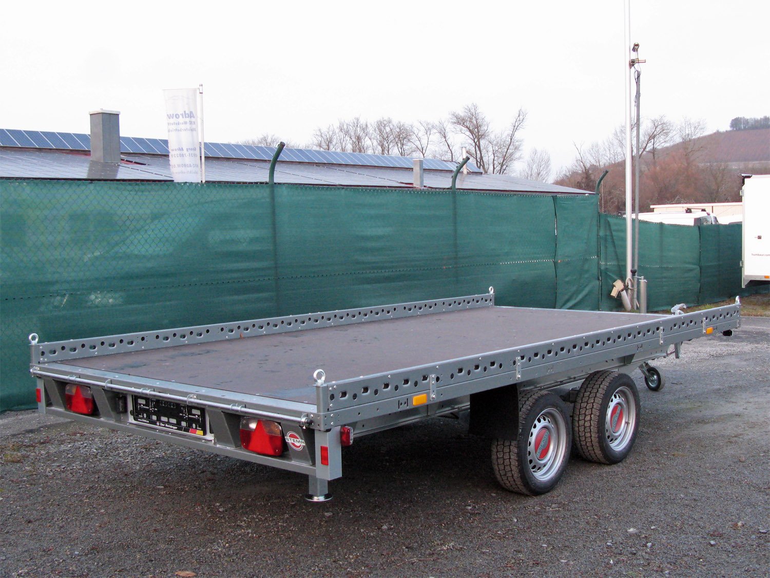 Remorque porte-voiture STEMA Carrier XL SHA O2 35-40-20.2 avec rampes
