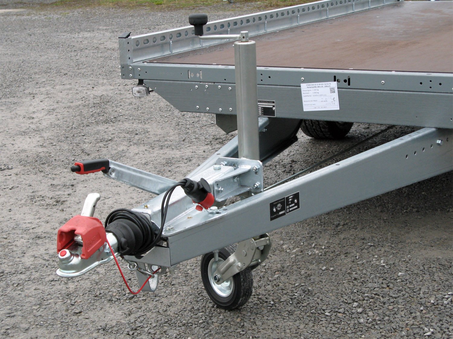 Remorque porte-véhicules STEMA SHA O2 15-30-18.1 Carrier XL avec rampes 260 x 26 et 100 km/h