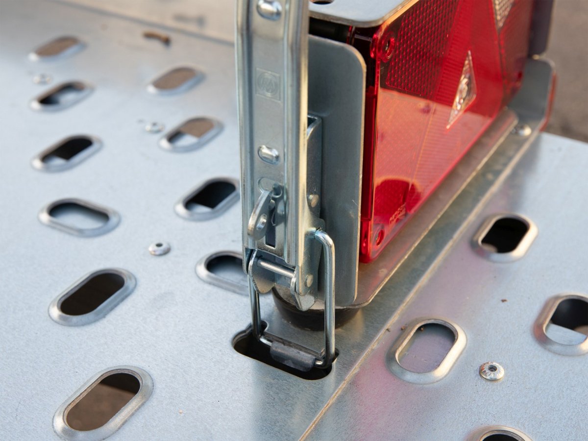 Remorque porte-voiture STEMA ATH 27-49-21.2 ATOUR Grande 2 700 kg